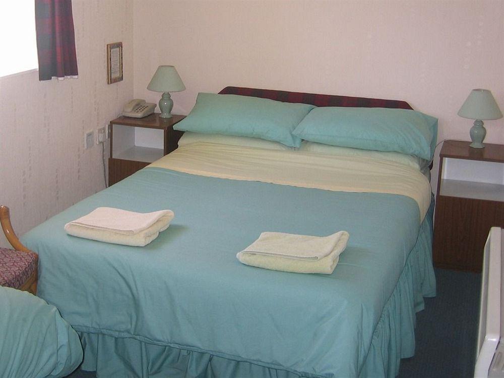 Morefield Motel 2*