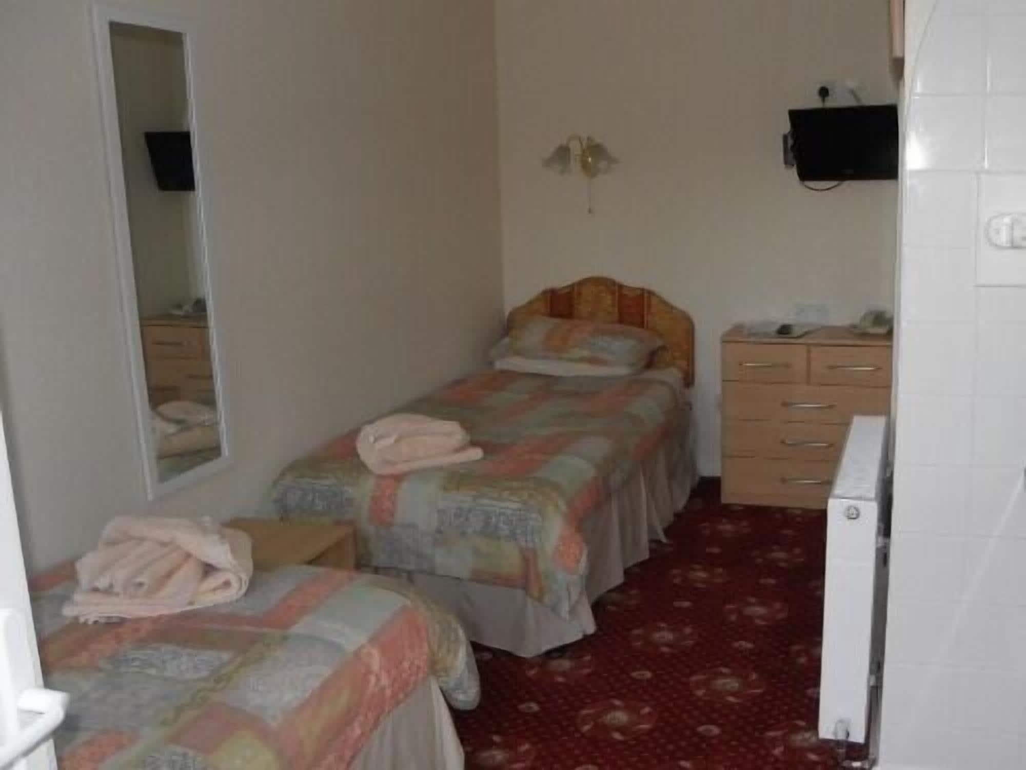 Morefield Motel 2*